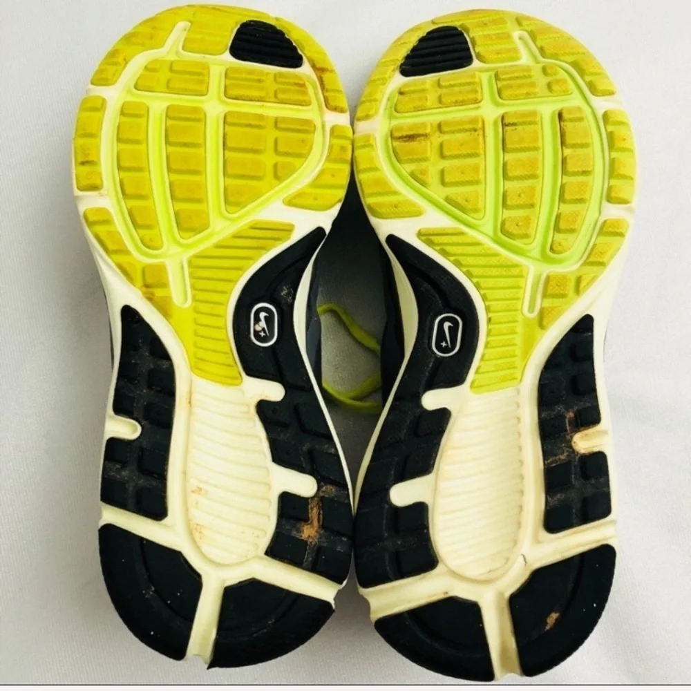 Nike Lunar Eclipse 2 gray and yellow running sneakers